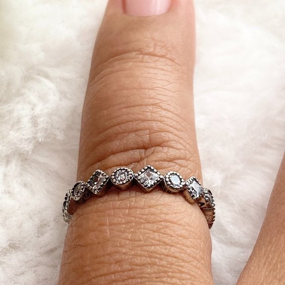 925 Sterling Silver Stackable Cubic Zirconia Ring Size 7 - Picture 8 of 8